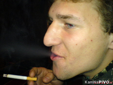 Jede jede masinka, kouří se jí z kominka Jede jede masinka, kouří se jí z kominka
