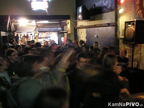 Ozaj tam bolo veľa ľudí