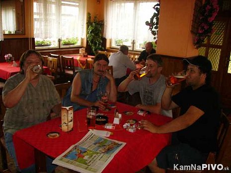 Bistro pod lipou, tak si tu pijeme Bistro pod lipou, tak si tu pijeme