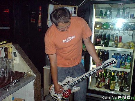 Pic25762