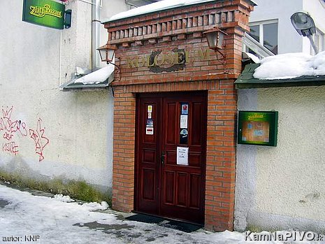 Koloseum - zadný vchod