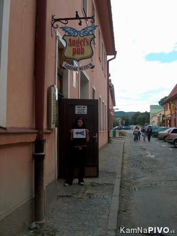 angel's pub z mesta pohľad.