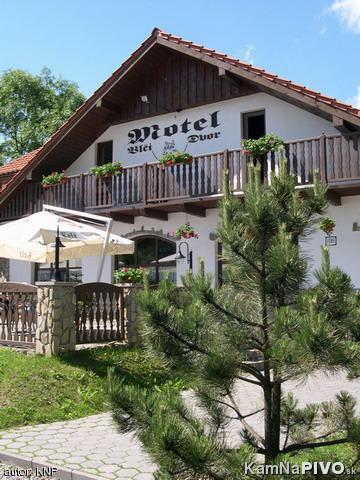 Motel a časť terasy